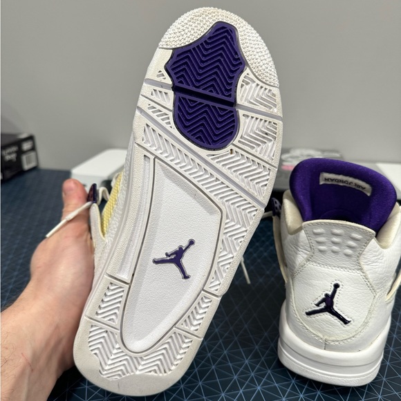Jordan 4 GS Purple Metallic - Picture 6 of 9